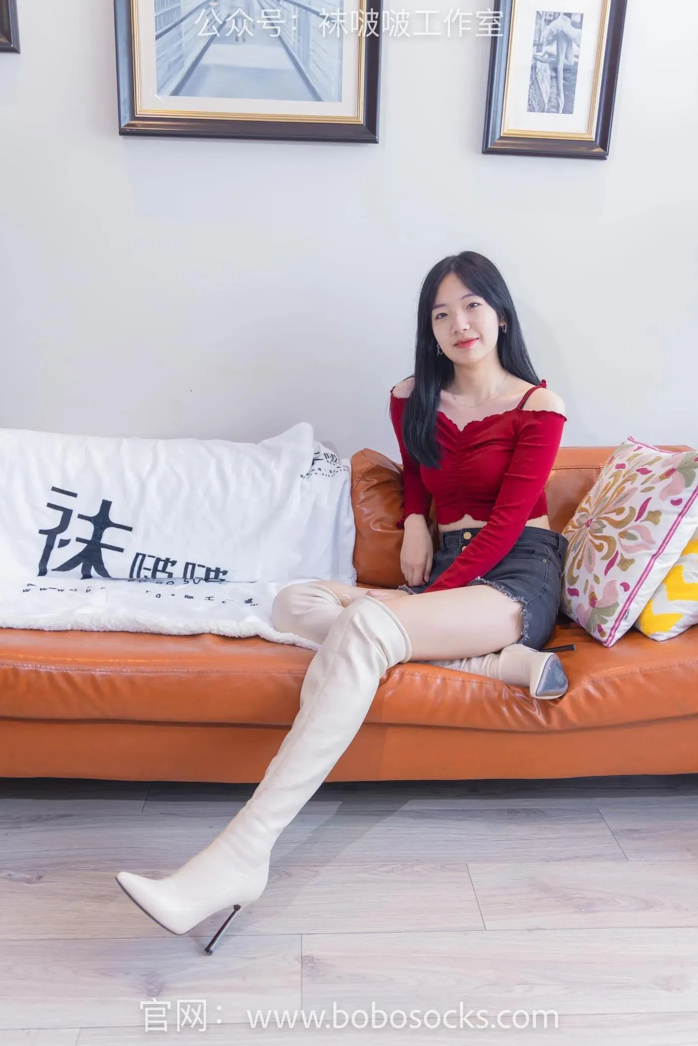 [BoBoSocks袜啵啵]NO.120 小甜豆-高跟长靴、白棉袜、裸足 [170P]插图3